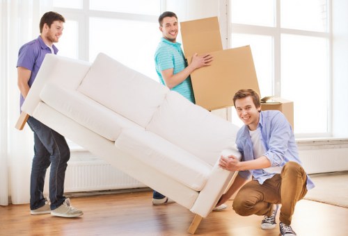 Commercial and residential removal truck hire for Finsbury Park moves